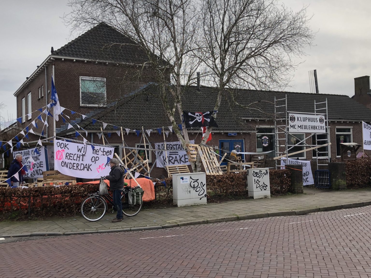 Het Dorpshuis gekraakt? – Elden Online